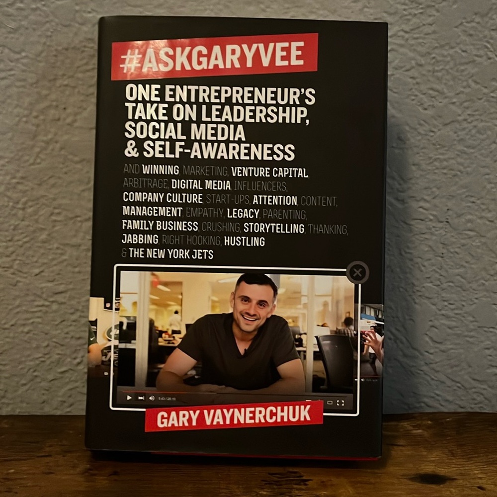 Gary Vee #AskGaryVee book , Great condition no rips or tears .